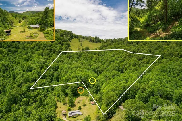 a view of a tennis court