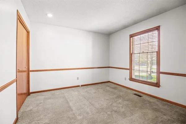 $315,000 | 213 Southeast Ridgeview Drive, Lee's Summit, MO 64063