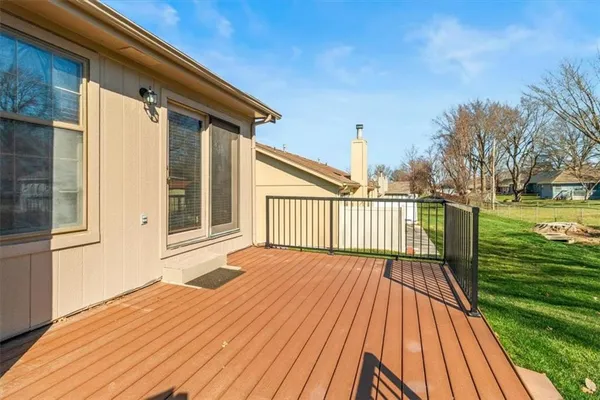 $315,000 | 213 Southeast Ridgeview Drive, Lee's Summit, MO 64063