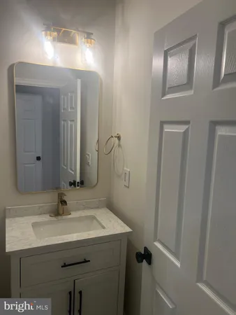 $1,900 | 223 North Milton Avenue, Baltimore, MD 21224