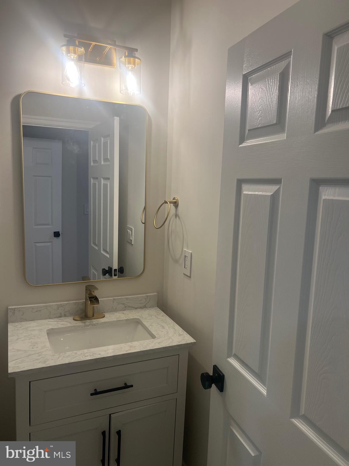 223 North Milton Avenue Baltimore, MD 21224 - Photo 13 of 41