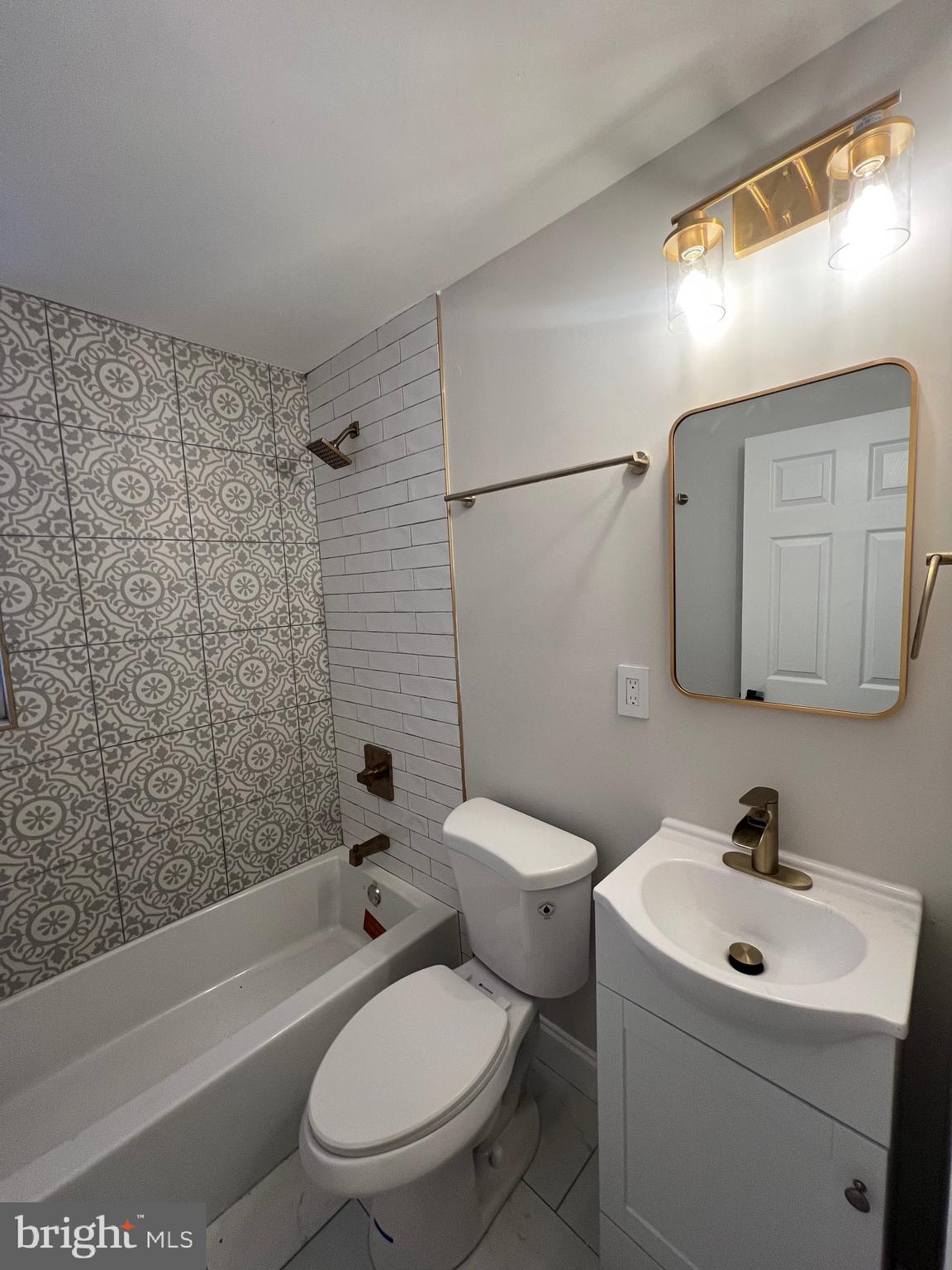 223 North Milton Avenue Baltimore, MD 21224 - Photo 24 of 41