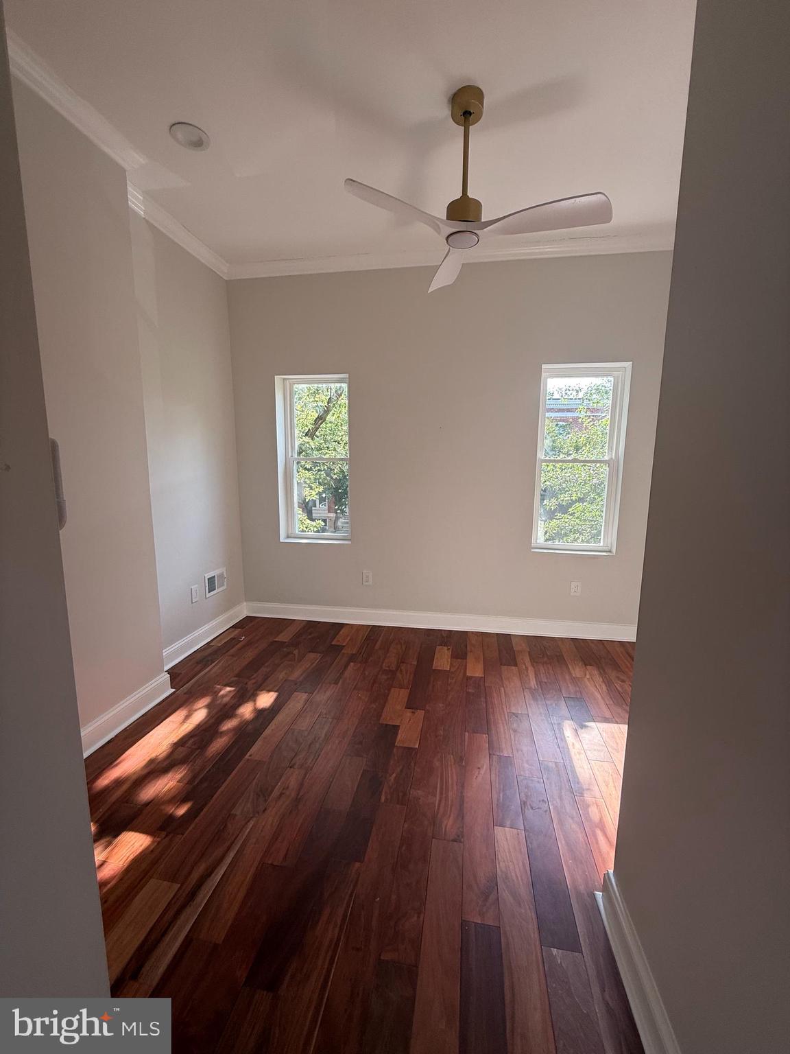 223 North Milton Avenue Baltimore, MD 21224 - Photo 9 of 41