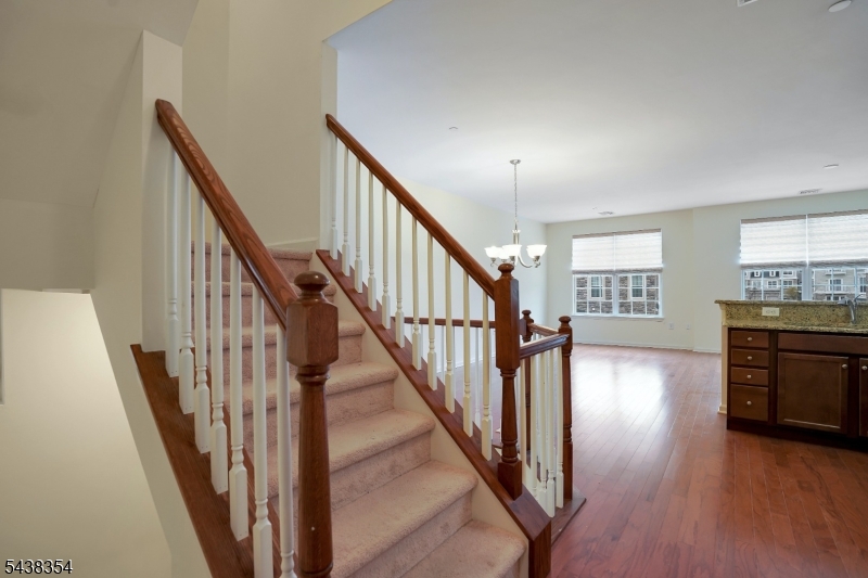 308 Rotando Way Morris Plains, NJ 07950 - Photo 6 of 28