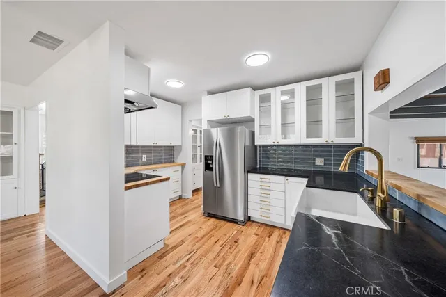 $1,099,000 | 4425 Walnut Avenue, Long Beach, CA 90807