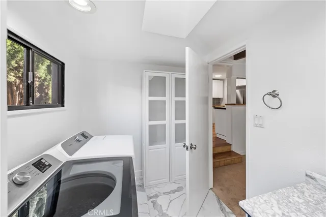 $1,099,000 | 4425 Walnut Avenue, Long Beach, CA 90807