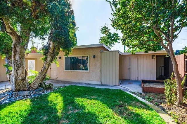 $1,099,000 | 4425 Walnut Avenue, Long Beach, CA 90807