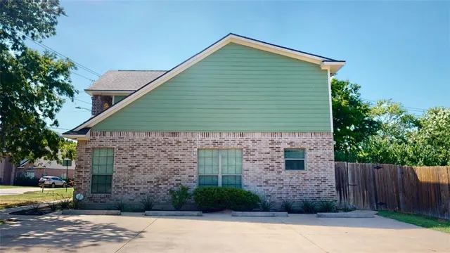$4,300 | 1625 Park Place, College Station, TX 77840