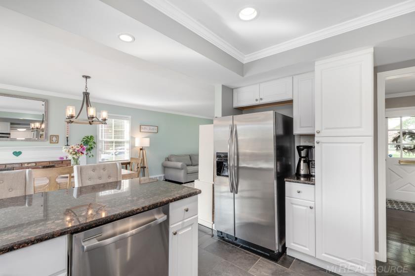986 Balfour Street Grosse Pointe, MI 48230 - Photo 17 of 41 50154731-7231b6c7-3276-42cf-804d-34cc08aeab05.JPG