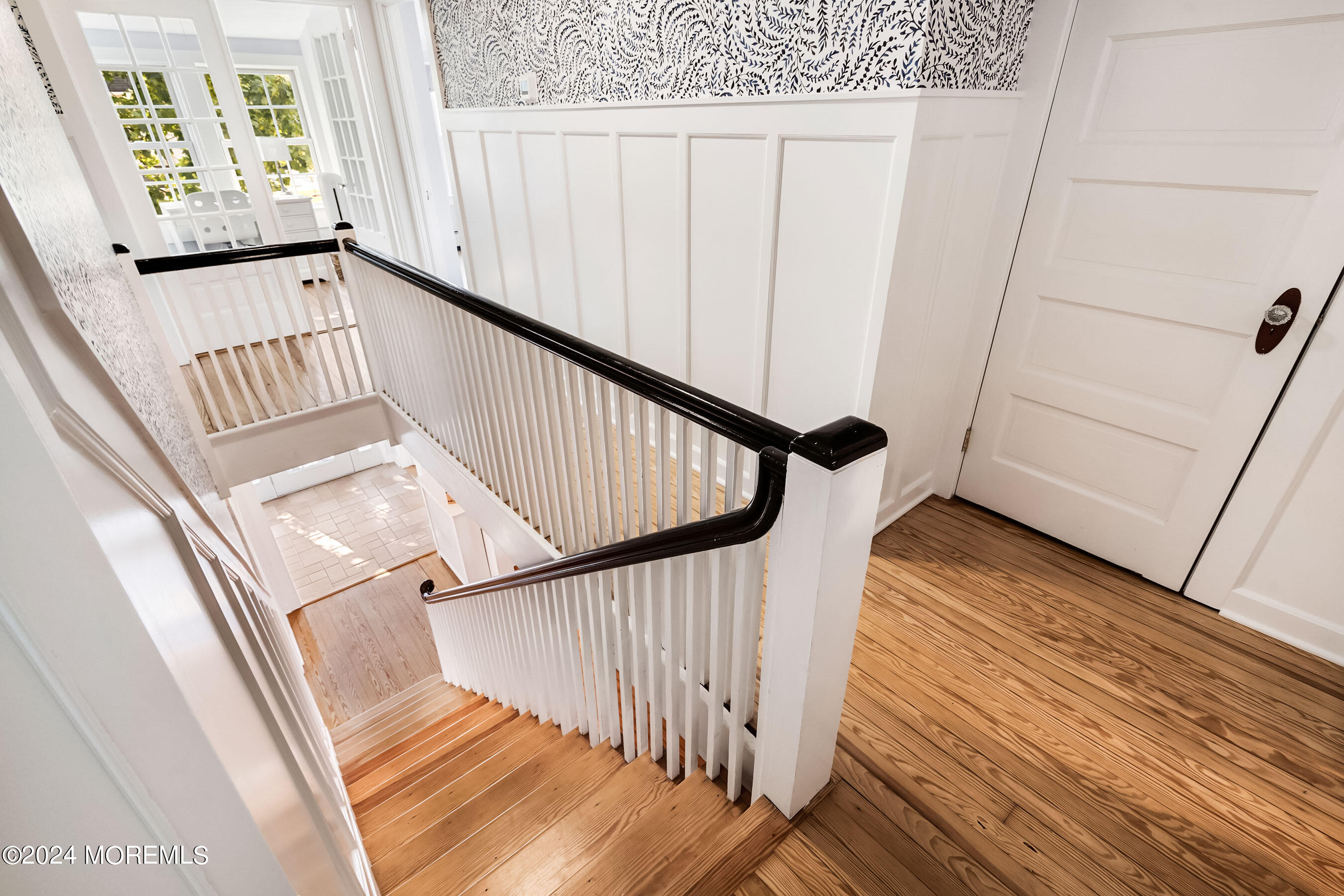 604 Rankin Road Brielle, NJ 08730 - Photo 25 of 38 25-Int19 Stairs