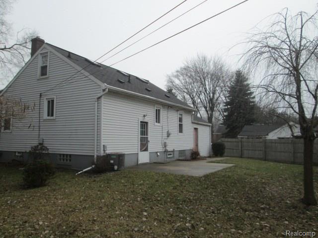 42755 Utica Road Sterling Heights, MI 48314 - Photo 14 of 16