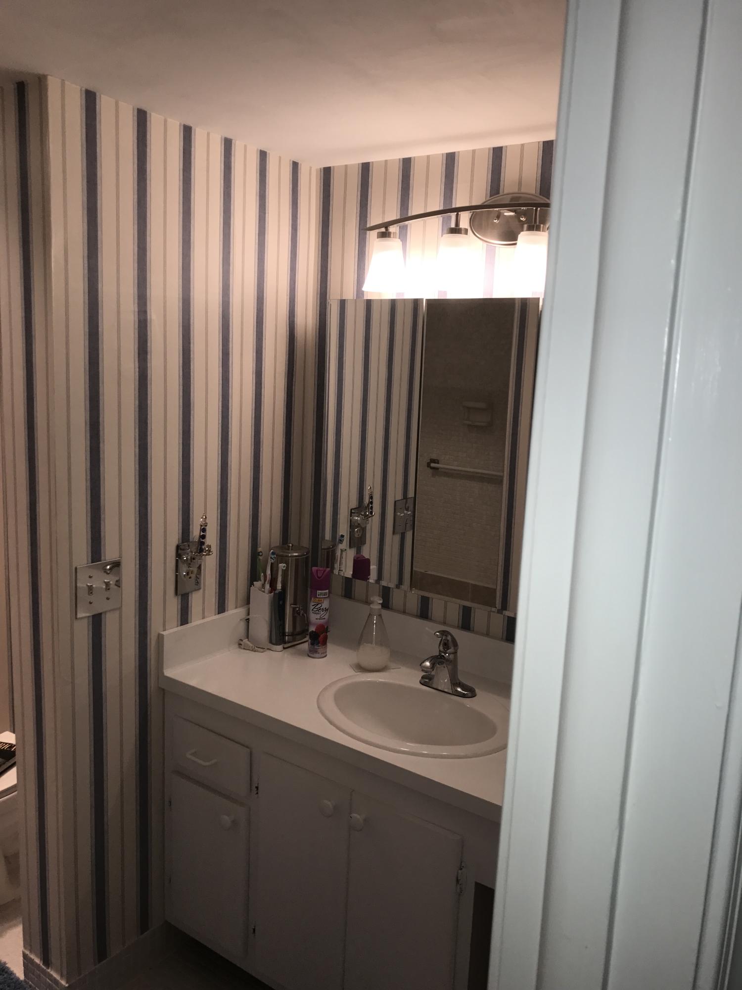 950 Ponce De Leon Road, Unit 201 Boca Raton, FL 33432 - Photo 4 of 23 IMG_8274