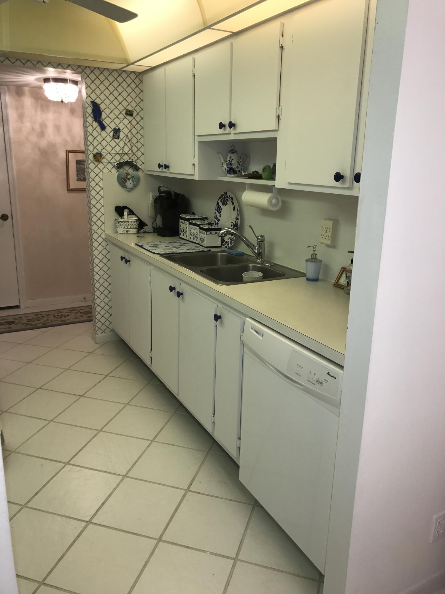 950 Ponce De Leon Road, Unit 201 Boca Raton, FL 33432 - Photo 10 of 23 IMG_8282
