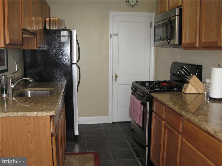 13 Sandy Bank Road Media, PA 19063 - Photo 11 of 24 Kitchen