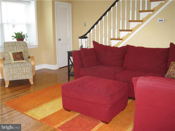 13 Sandy Bank Road Media, PA 19063 - Photo 5 of 24 Living Room