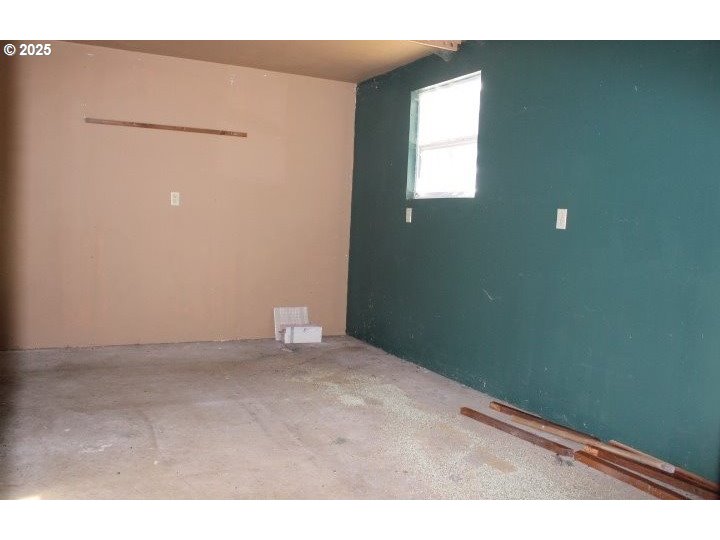 52031 Sturtevant Lane Bandon, OR 97411 - Photo 34 of 46