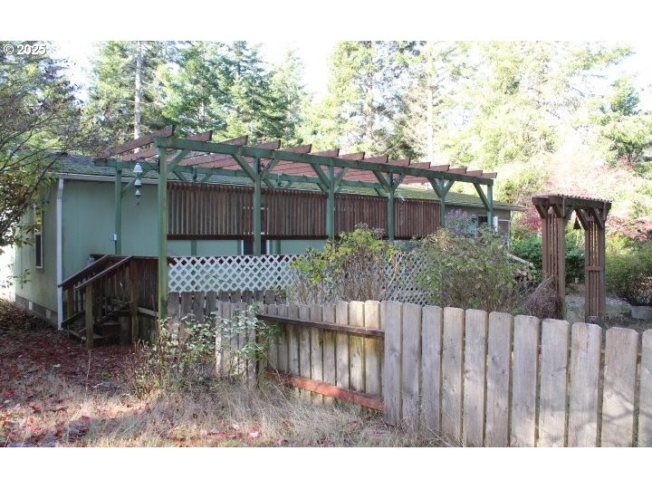 52031 Sturtevant Lane Bandon, OR 97411 - Photo 8 of 46