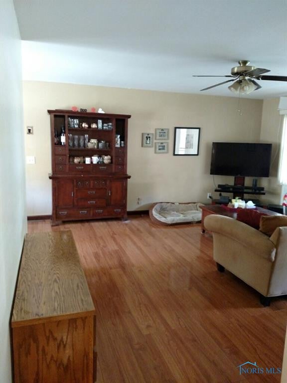 4712 Elmhurst Road Toledo, OH 43613 - Photo 3 of 23 Gallery Image 3
