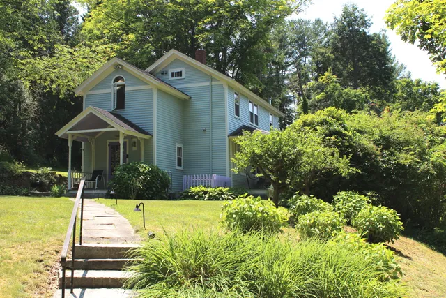 $2,500 | 55 Liberty Street, Chester, CT 06412