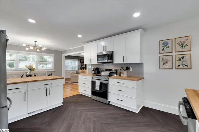 $350,000 | 209 Donnan Road, Taylors, SC 29687