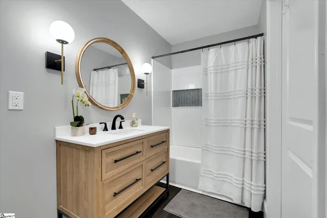 $350,000 | 209 Donnan Road, Taylors, SC 29687