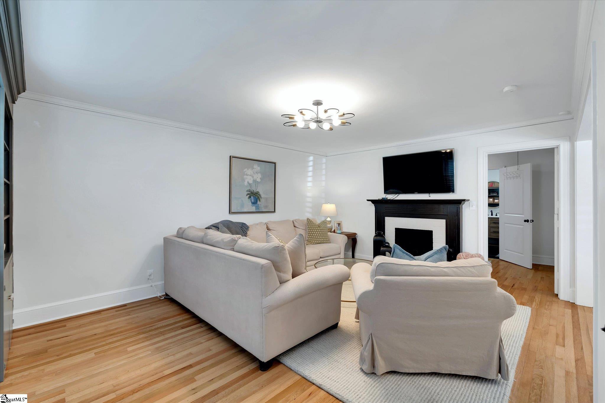 209 Donnan Road Taylors, SC 29687 - Photo 4 of 31