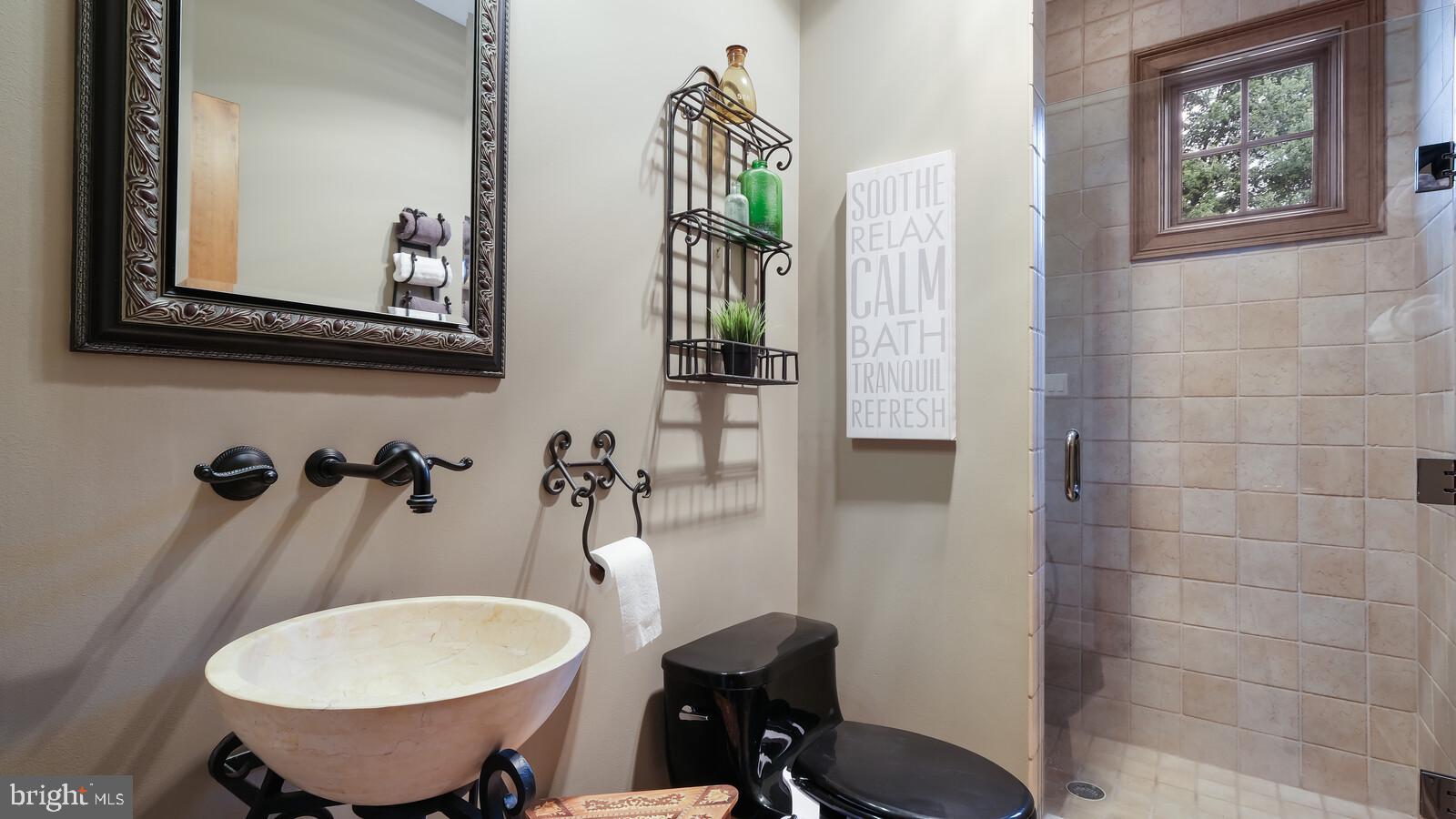 4812 Church Road Doylestown, PA 18902 - Photo 25 of 67 En-suite full bathroom