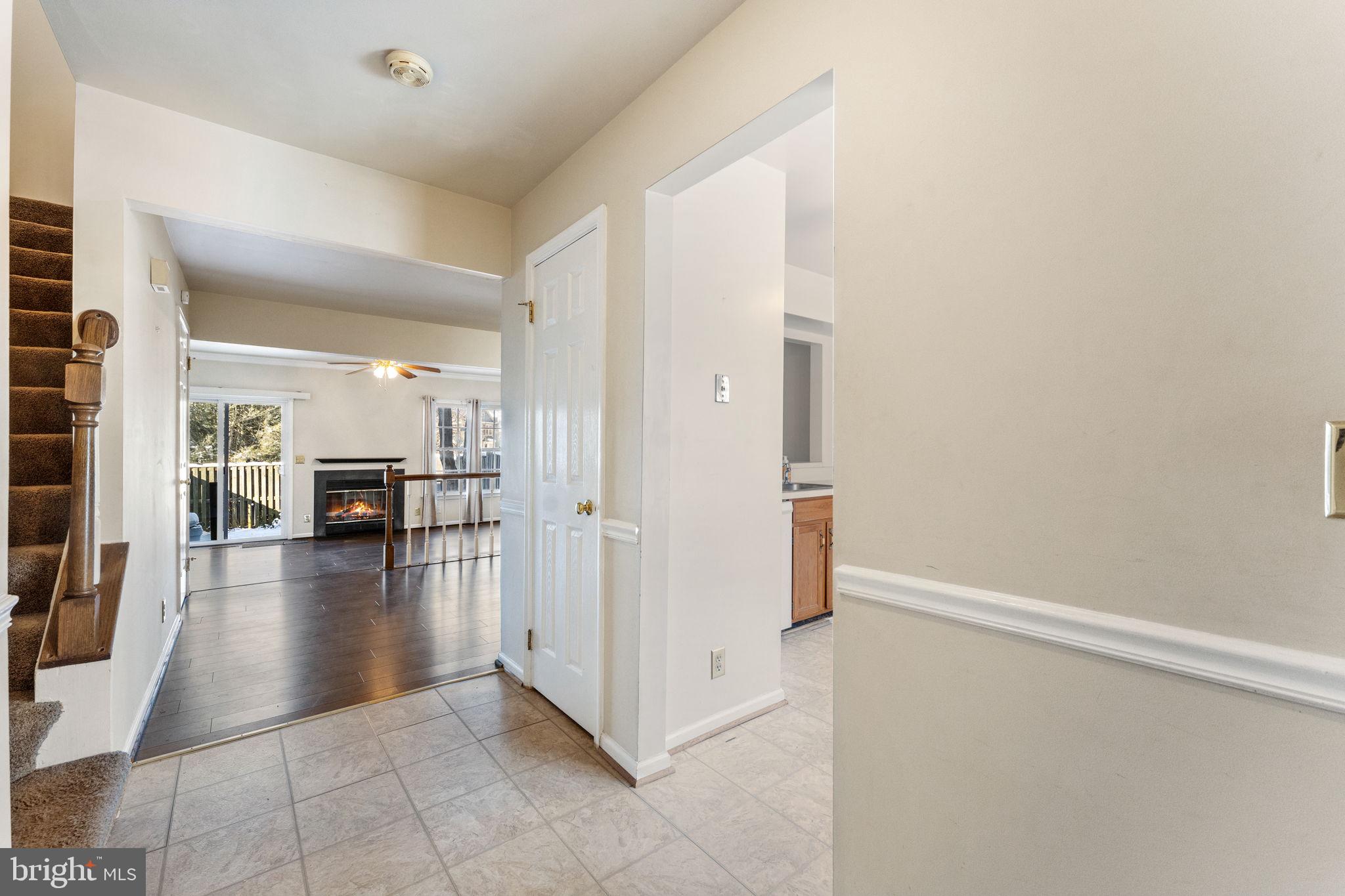 726 Pine Tree Road Warrenton, VA 20186 - Photo 7 of 36 Foyer