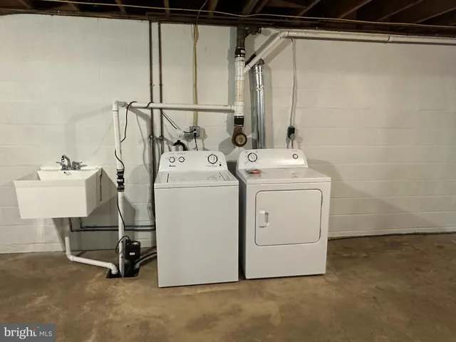 $2,600 | 7923 Longmeadow Drive, Frederick, MD 21701