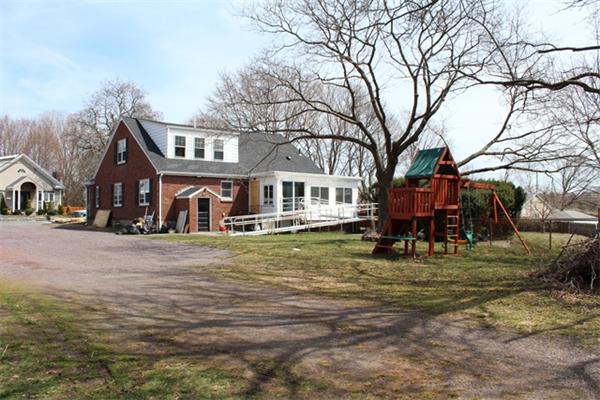 3 Freeman Road Salem, MA 01970 - Photo 4 of 27 Gallery Image 4