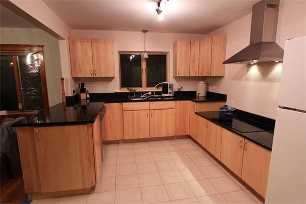 3 Freeman Road Salem, MA 01970 - Photo 5 of 27 Gallery Image 5