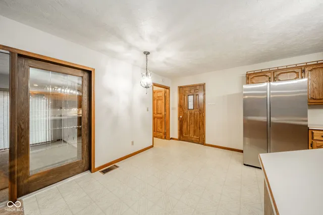 $390,000 | 218 West Beech Lane, Alexandria, IN 46001