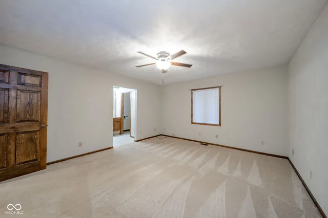 $390,000 | 218 West Beech Lane, Alexandria, IN 46001