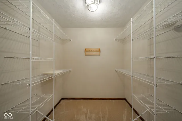 $390,000 | 218 West Beech Lane, Alexandria, IN 46001