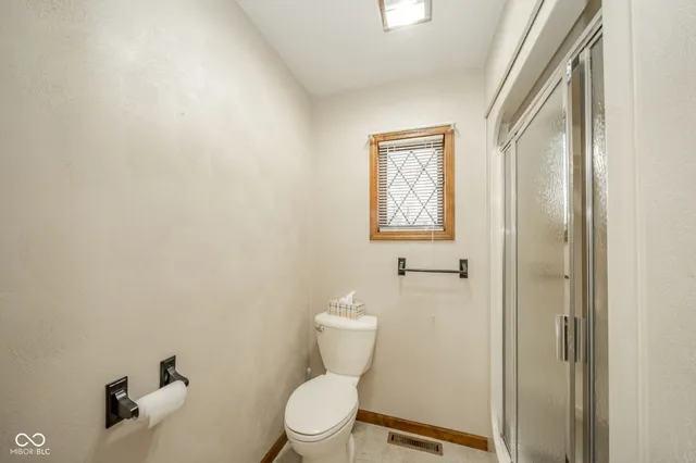 $390,000 | 218 West Beech Lane, Alexandria, IN 46001