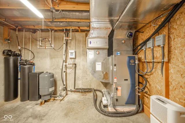 $390,000 | 218 West Beech Lane, Alexandria, IN 46001