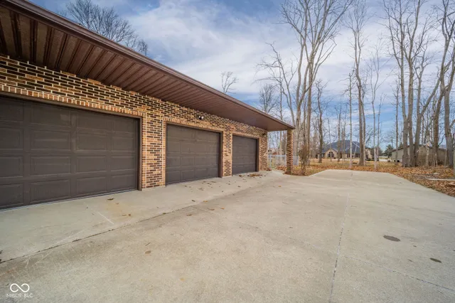 $390,000 | 218 West Beech Lane, Alexandria, IN 46001