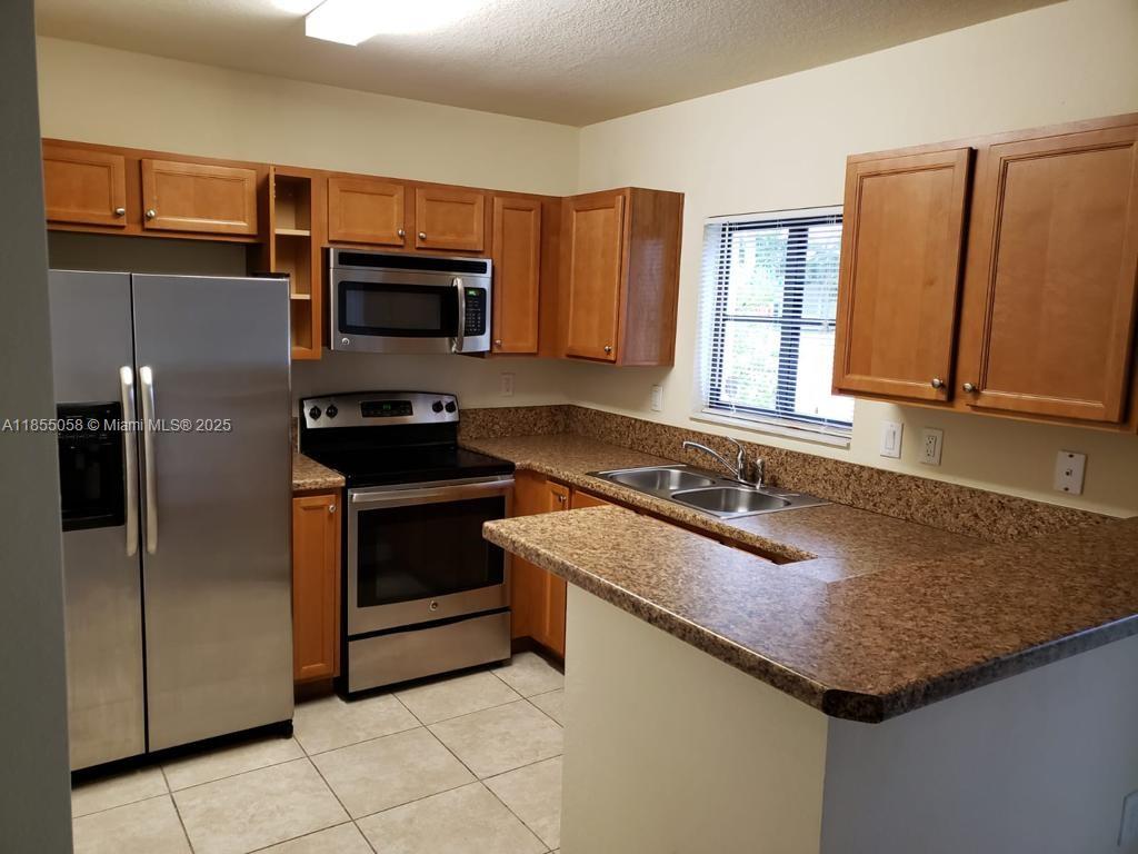 22551 Southwest 88th Place, Unit 1011 Cutler Bay, FL 33190 - Photo 6 of 29