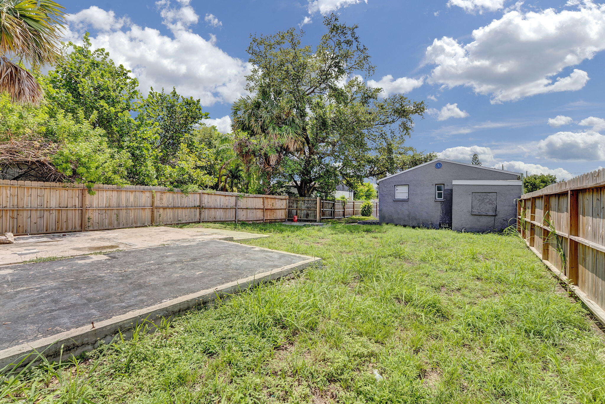 172 West 15th Street, Unit 1 Riviera Beach, FL 33404 - Photo 6 of 23 a view of outdoor space and yard