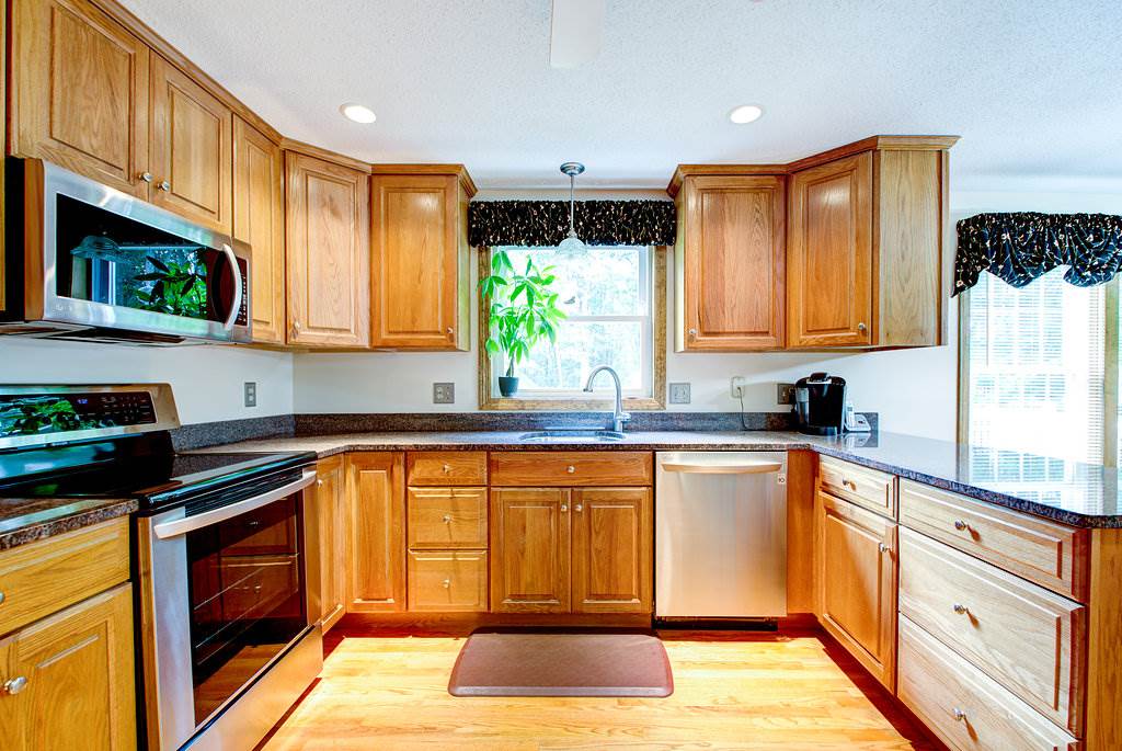 38 Blossom Road Windham, NH 03087 - Photo 7 of 40