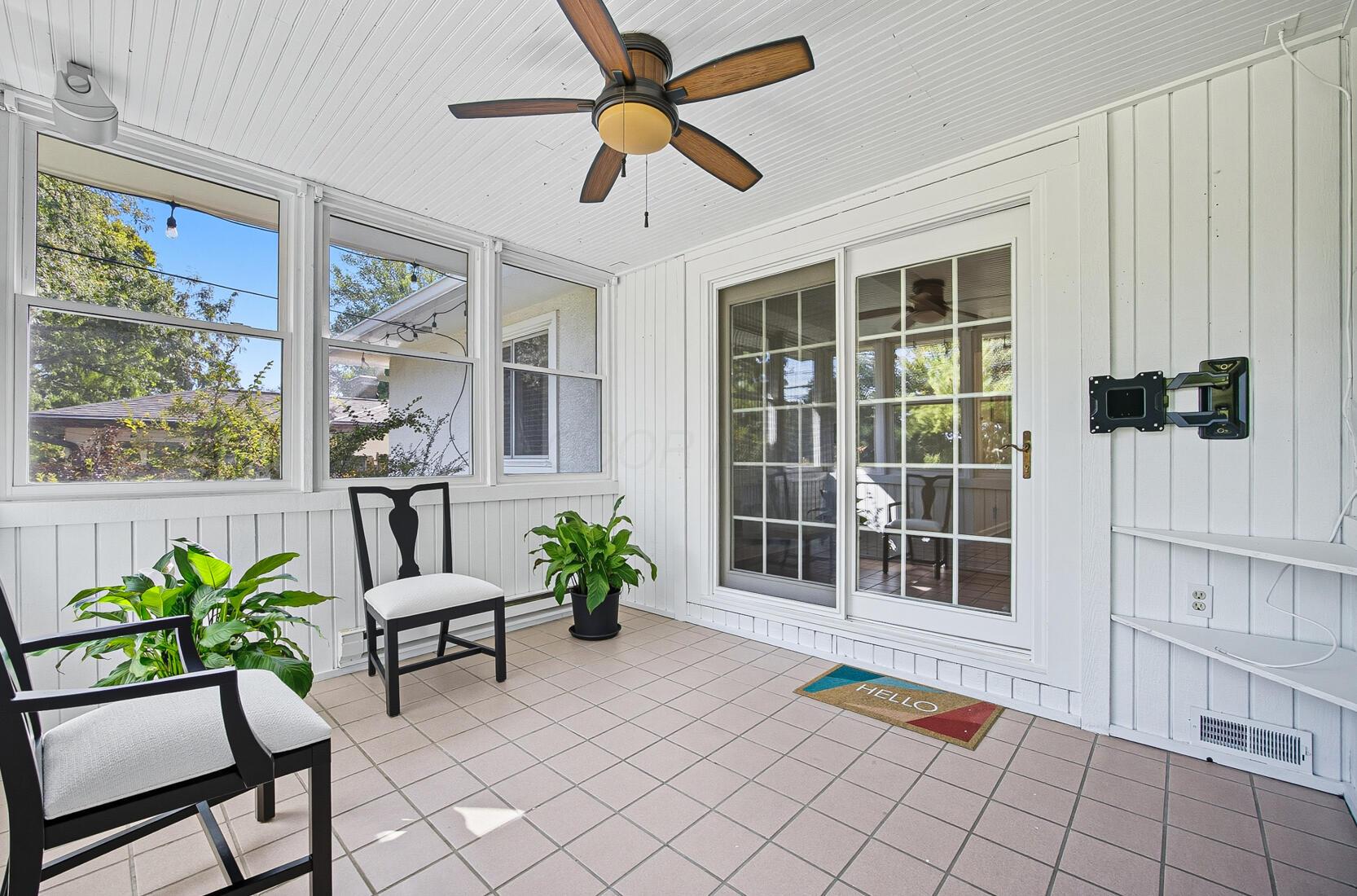 3804 Mountview Road Columbus, OH 43220 - Photo 22 of 60 Four Season Room