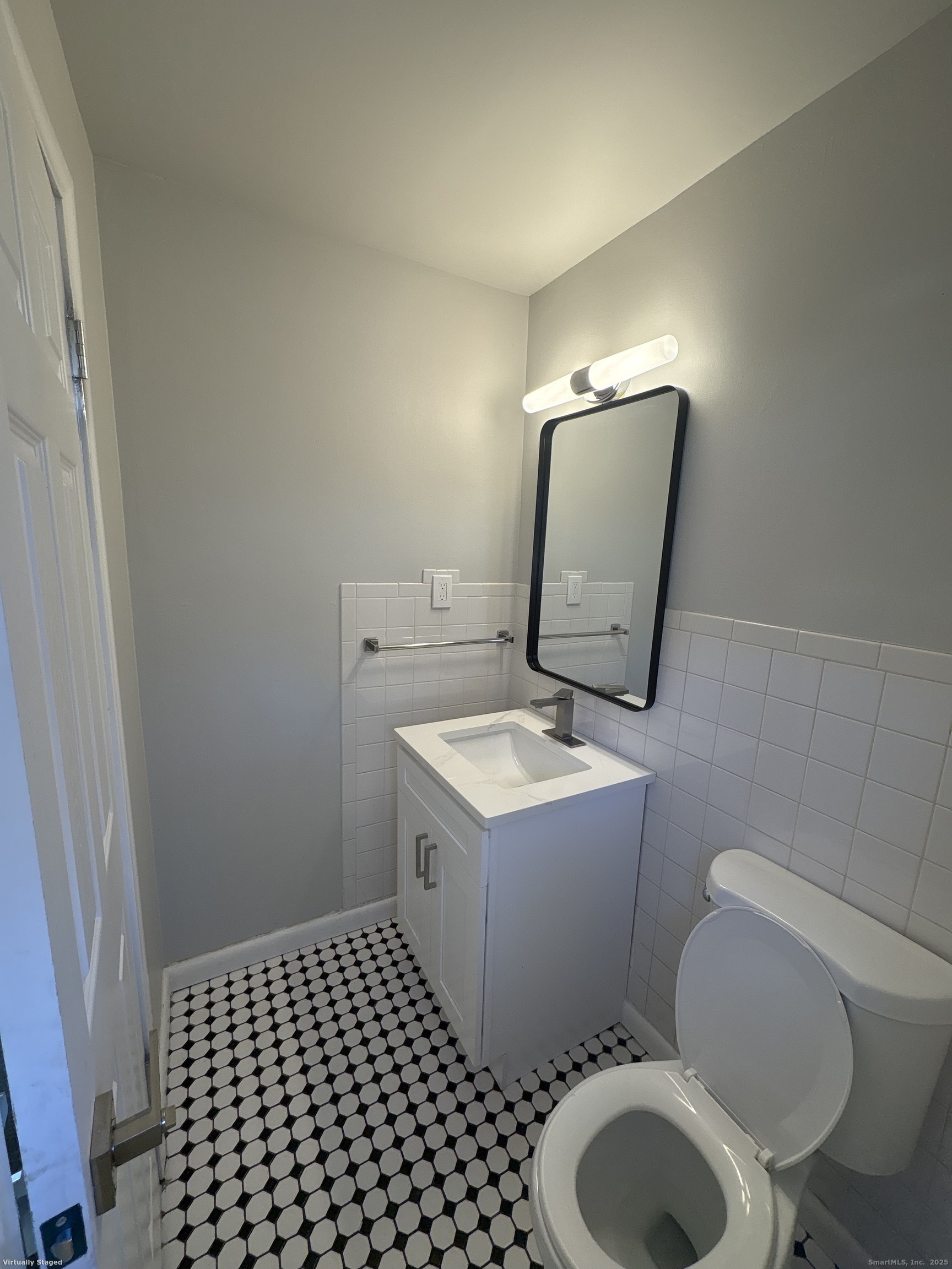 19 Mill Street Wethersfield, CT 06109 - Photo 3 of 27