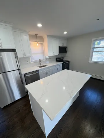 $3,500 | 19 Mill Street, Wethersfield, CT 06109