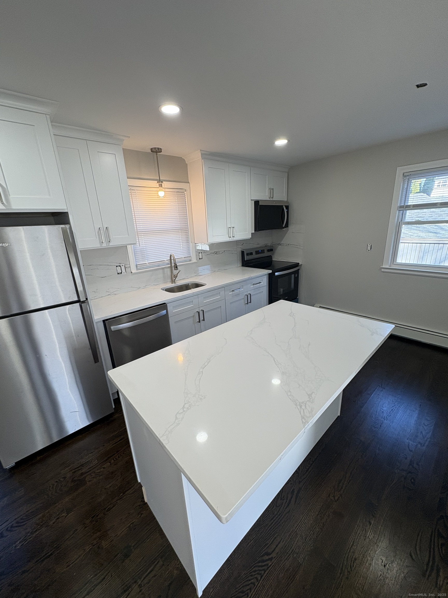 19 Mill Street Wethersfield, CT 06109 - Photo 7 of 27