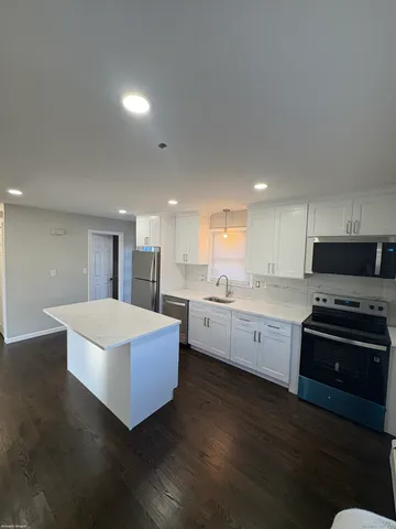 $3,500 | 19 Mill Street, Wethersfield, CT 06109