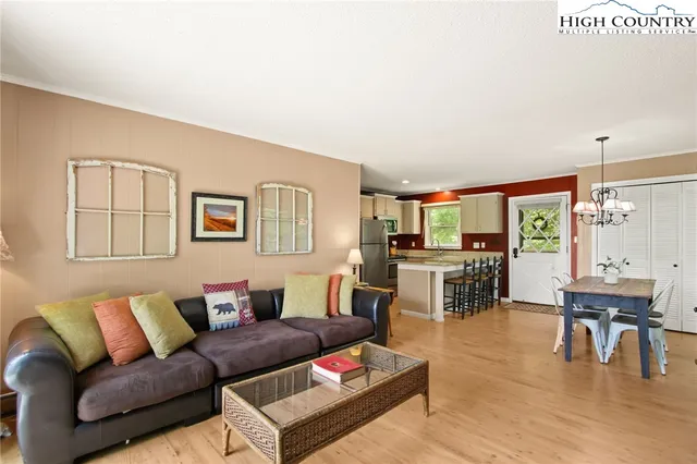 $218,900 | 101 Upper Holiday Lane, Unit H333, Beech Mountain, NC 28604