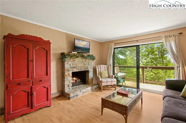 $218,900 | 101 Upper Holiday Lane, Unit H333, Beech Mountain, NC 28604