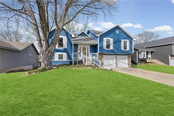 $375,000 | 1440 West Prairie Terrace, Olathe, KS 66061