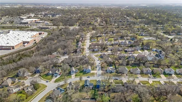 $375,000 | 1440 West Prairie Terrace, Olathe, KS 66061