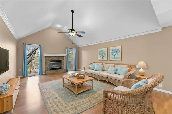 $375,000 | 1440 West Prairie Terrace, Olathe, KS 66061